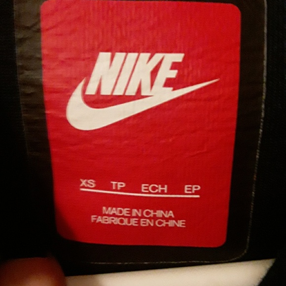 Nike zip up hoodie - Picture 2 of 3